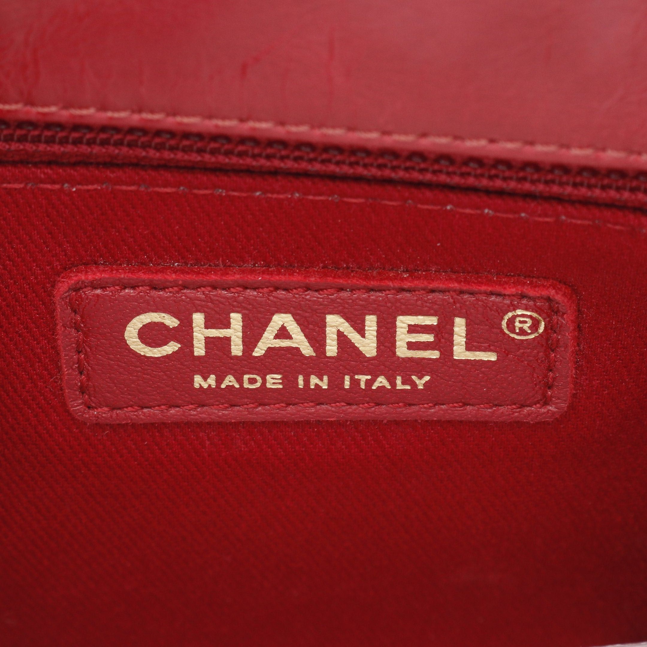 Chanel Chanel Coco Handle 29 Top Flap Bag V-Stitch Chevron Handbag Leather Red Gold Hardware Size ONE SIZE - 4 Thumbnail
