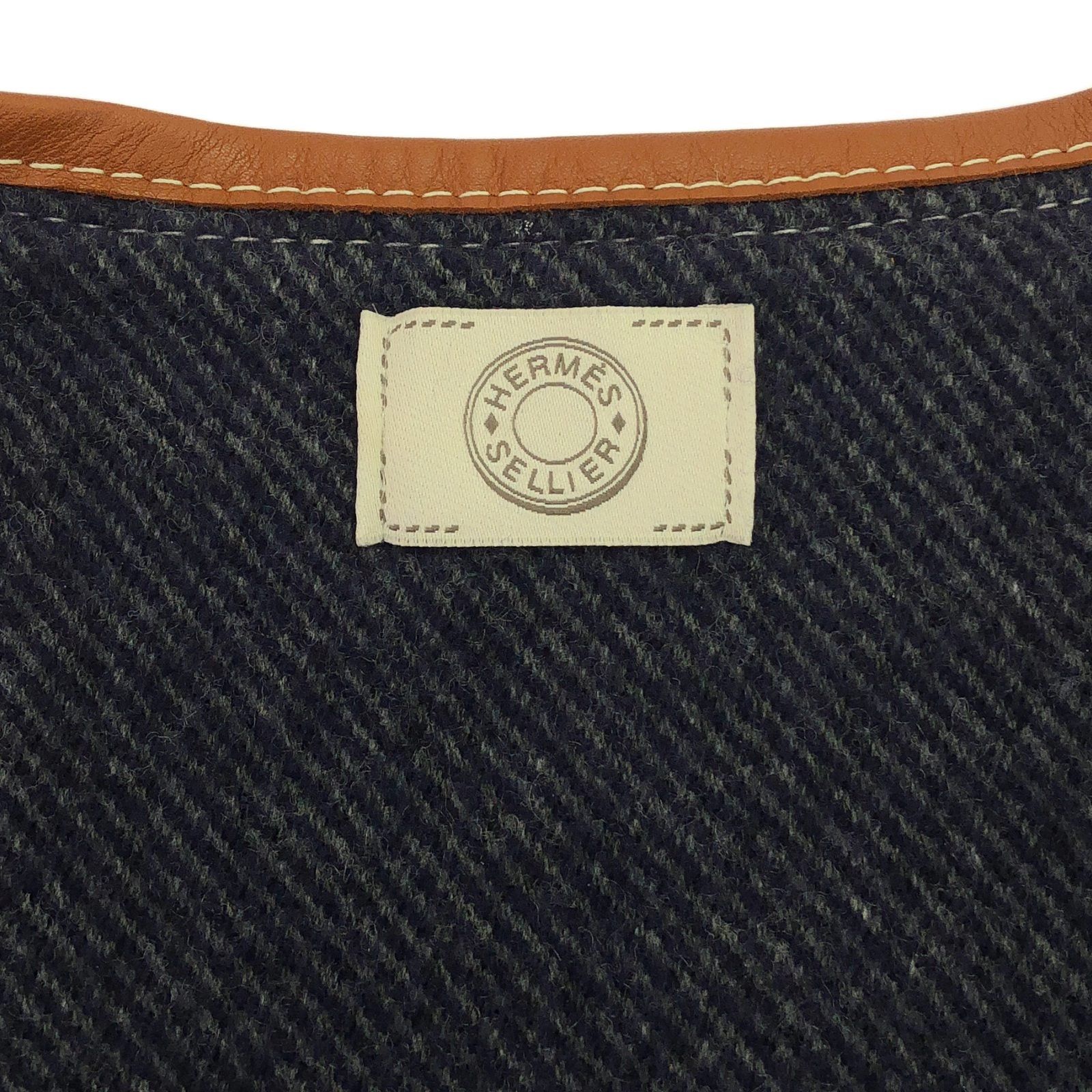 Hermes Hermes Poncho Wool Navy Size ONE SIZE - 2 Thumbnail