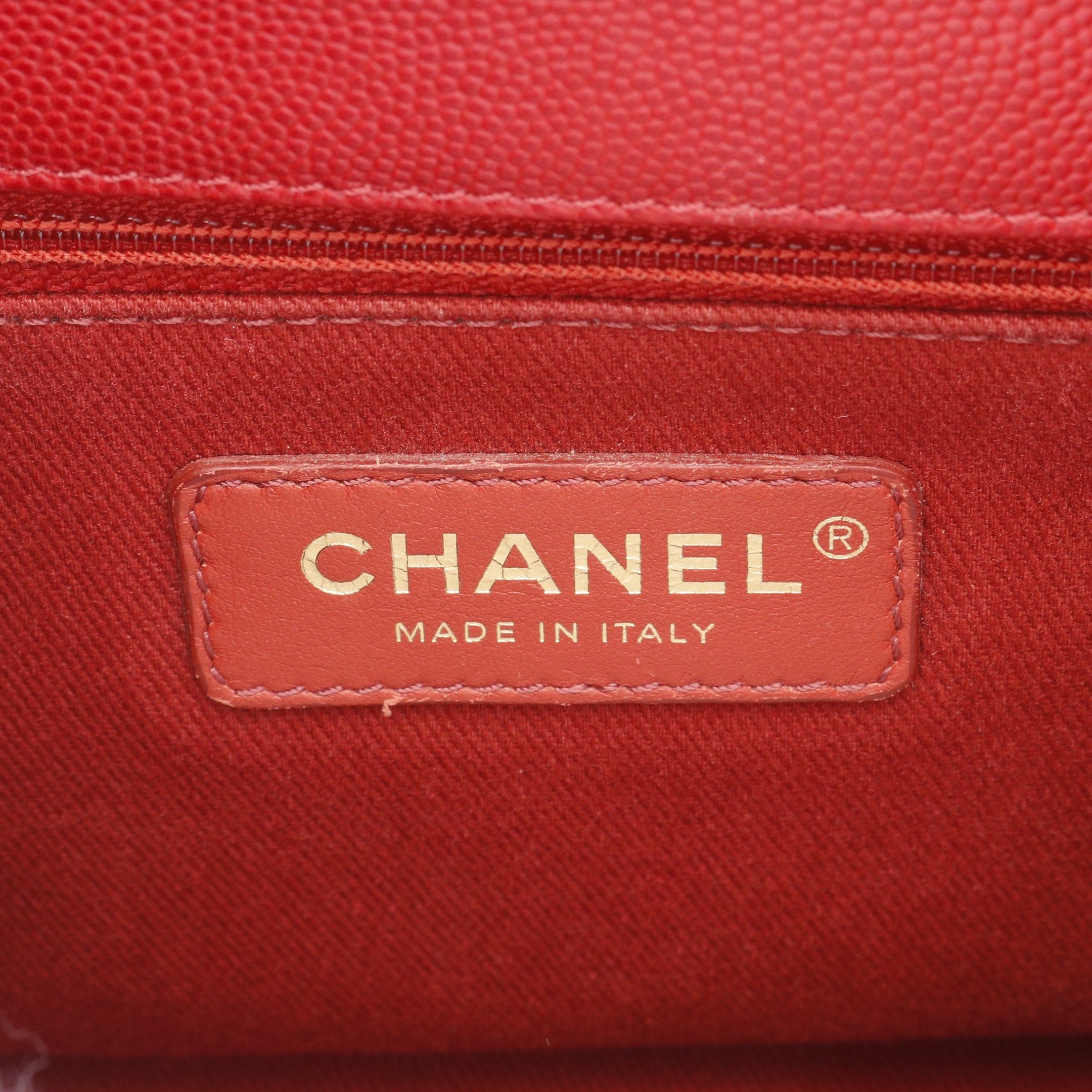 Chanel Chanel Coco Handle 29 Top Flap Bag Matelasse Handbag Caviar Skin Red Gold Hardware Size ONE SIZE - 4 Thumbnail