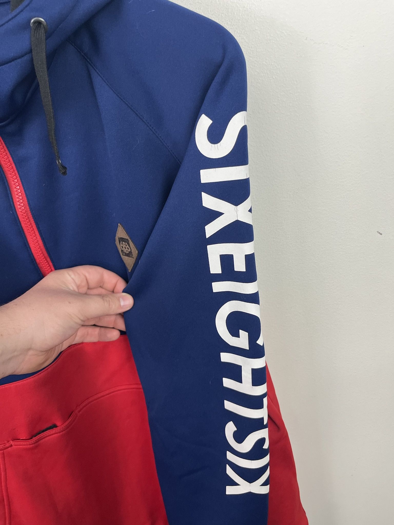 Vintage Vintage 686 Sleeve Spellout Quarterzip Hoodie Size Large Size US L / EU 52-54 / 3 - 3 Thumbnail