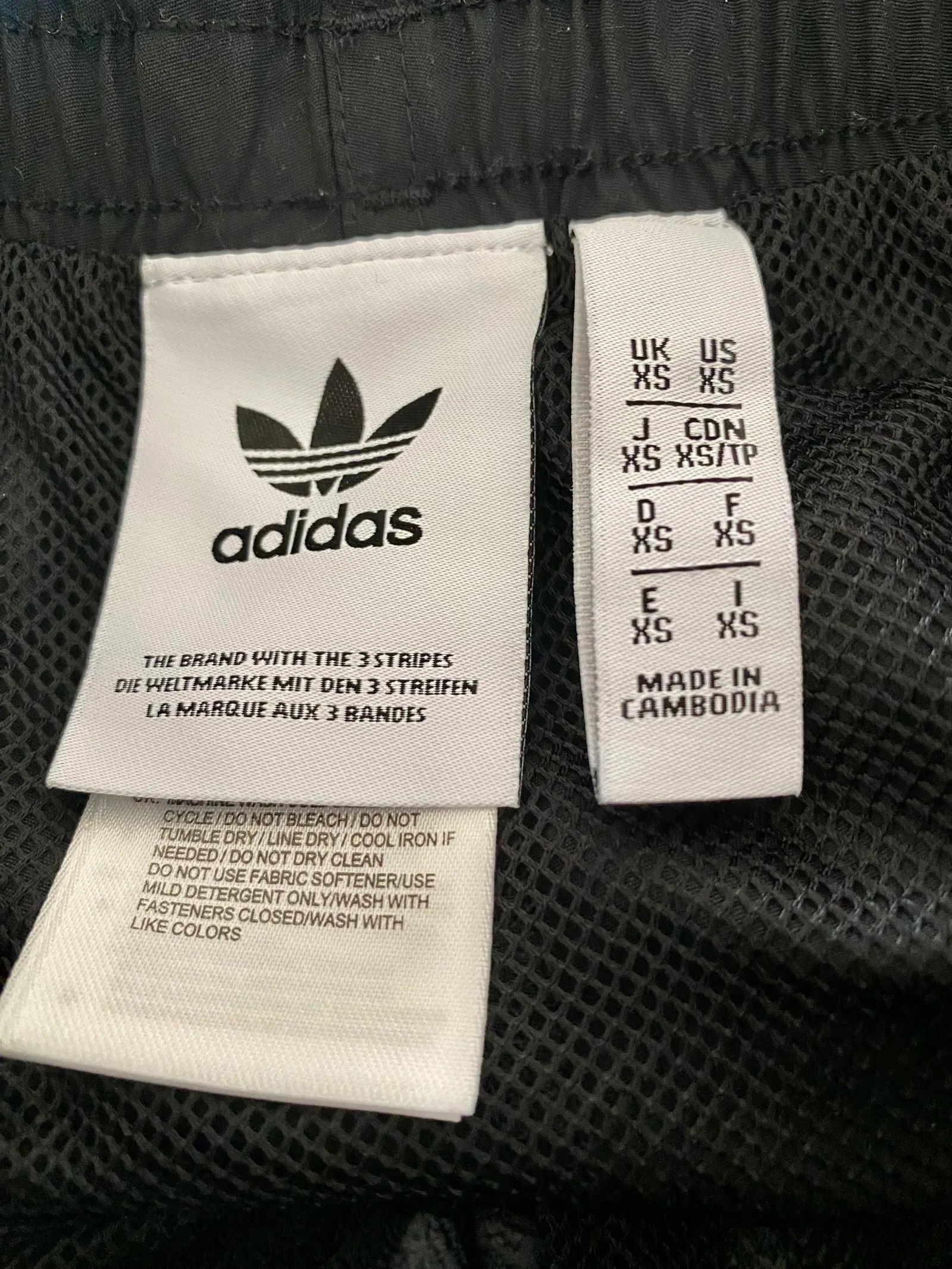 Adidas Adidas Badshorts svart Shorts Size US 28 / EU 44 - 2 Thumbnail