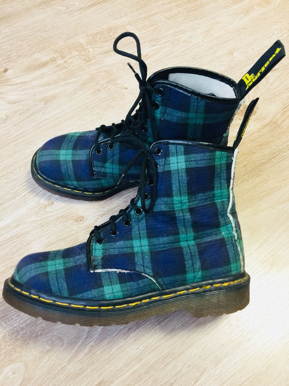 Rare green plaid Dr martens 25754102.01.jpg?v=1682472900&  main image 3