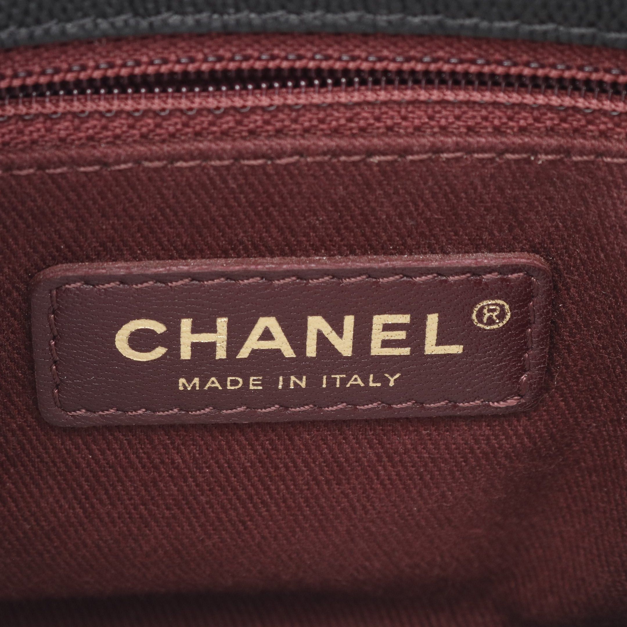 Chanel Chanel Coco Handle Flap Matelasse Handbag Caviar Skin Black Gold Hardware Size ONE SIZE - 4 Thumbnail