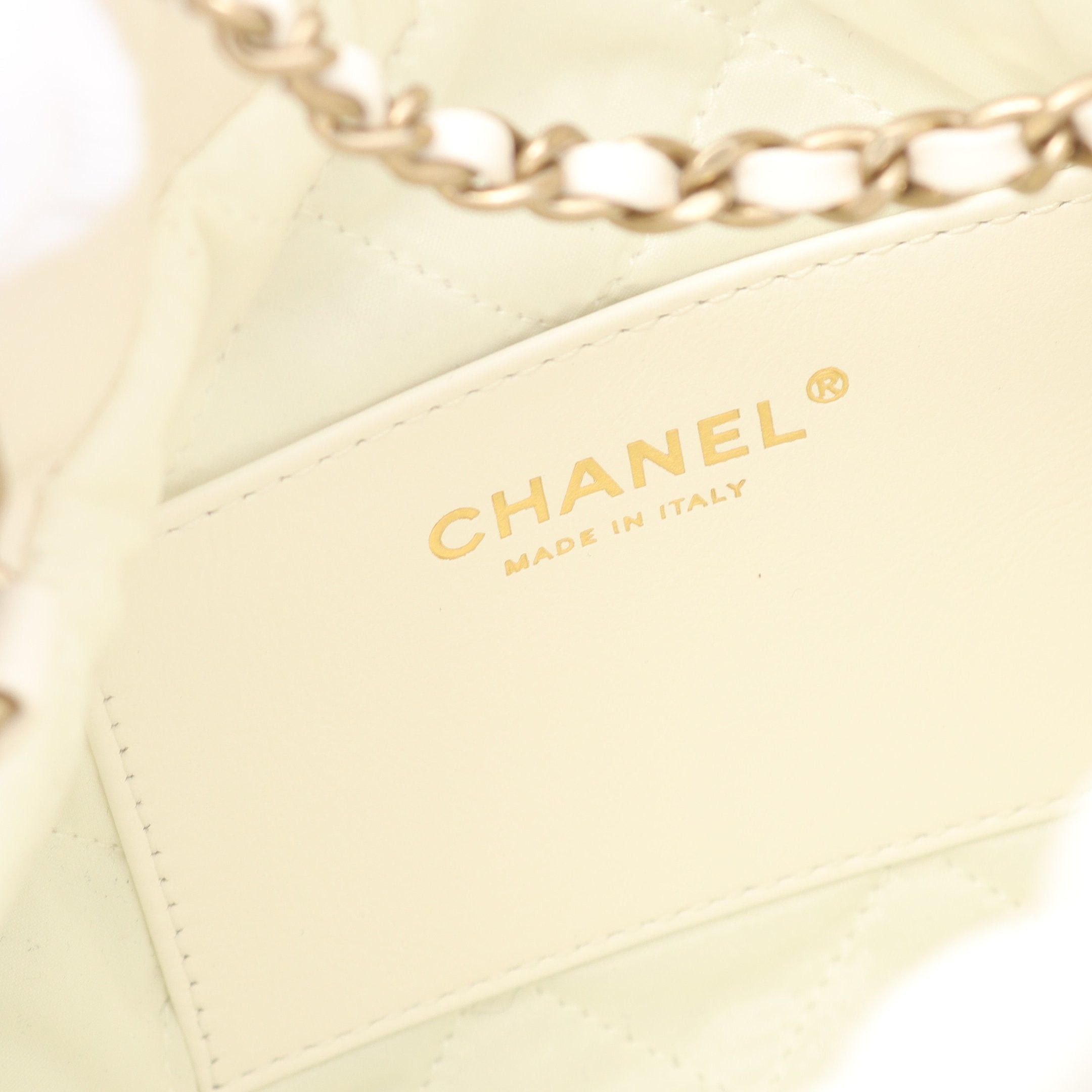 Chanel Chanel Chanel 22 Mini Chain Shoulder Bag Leather White Gold Hardware Size ONE SIZE - 4 Thumbnail