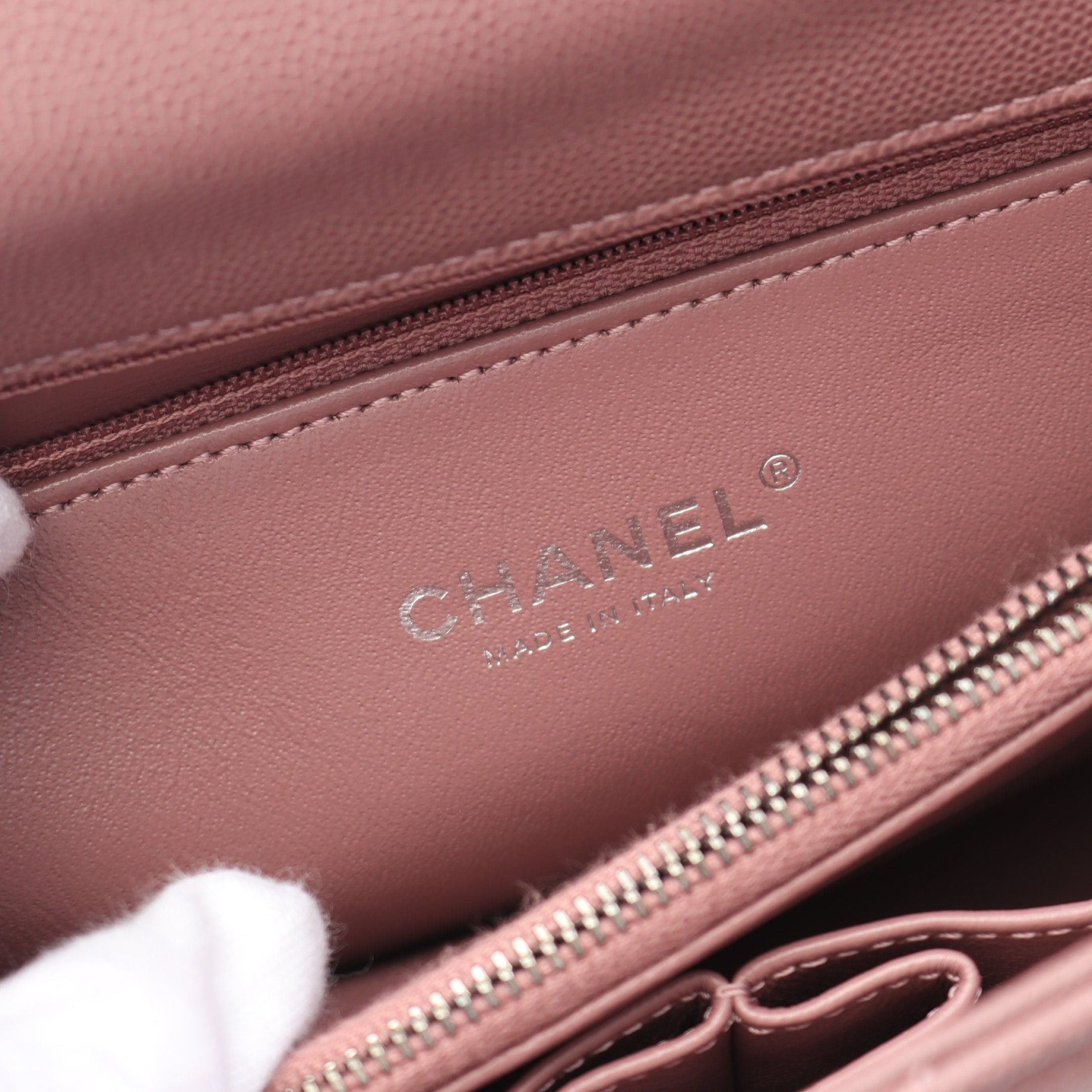 Chanel Chanel Matelasse Coco Handle Handbag Caviar Skin Dusty Pink Antique Silver Hardware Size ONE SIZE - 4 Thumbnail