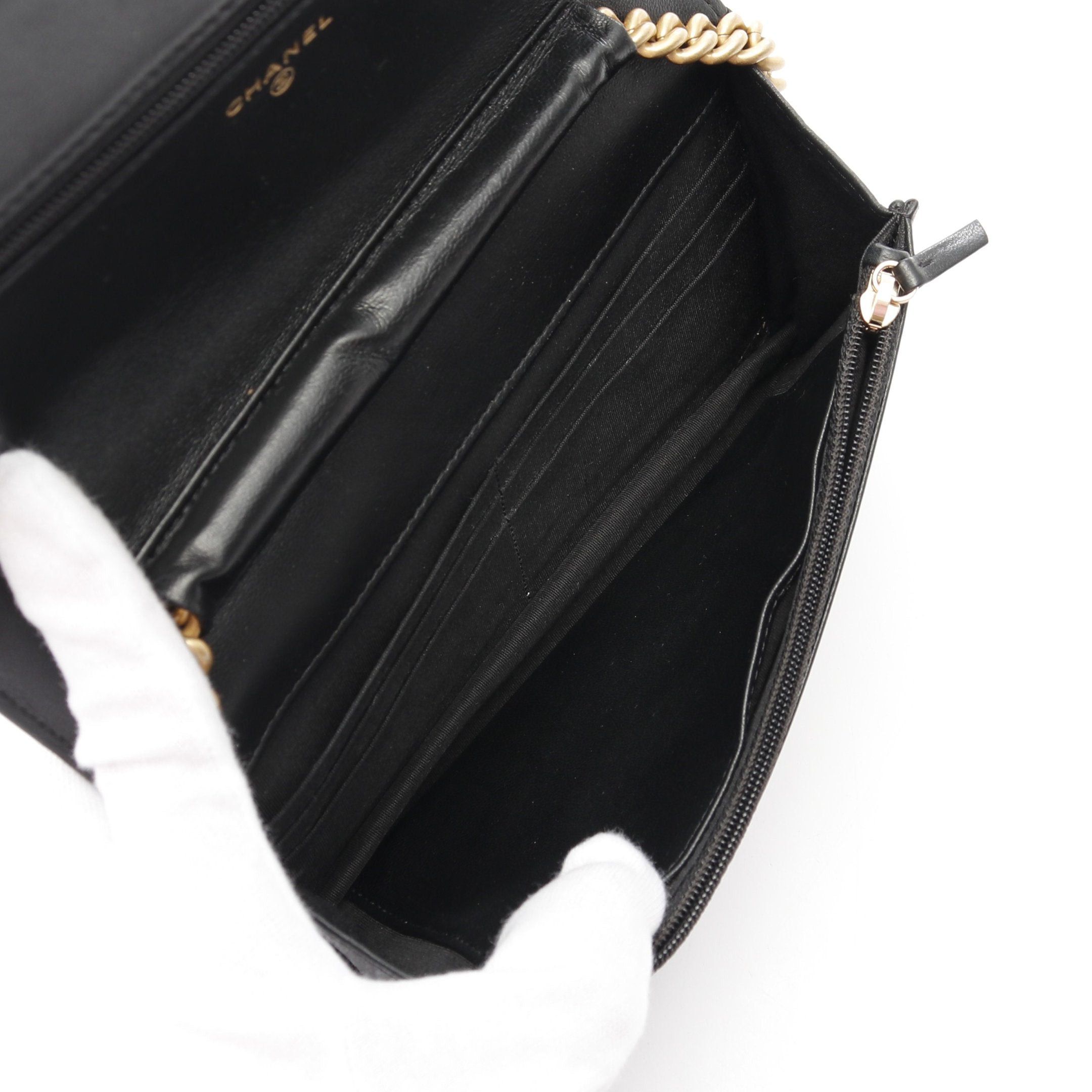 Chanel Chanel Boy Chanel Matelasse Chain Wallet Lambskin Black Gold Hardware Size ONE SIZE - 3 Thumbnail
