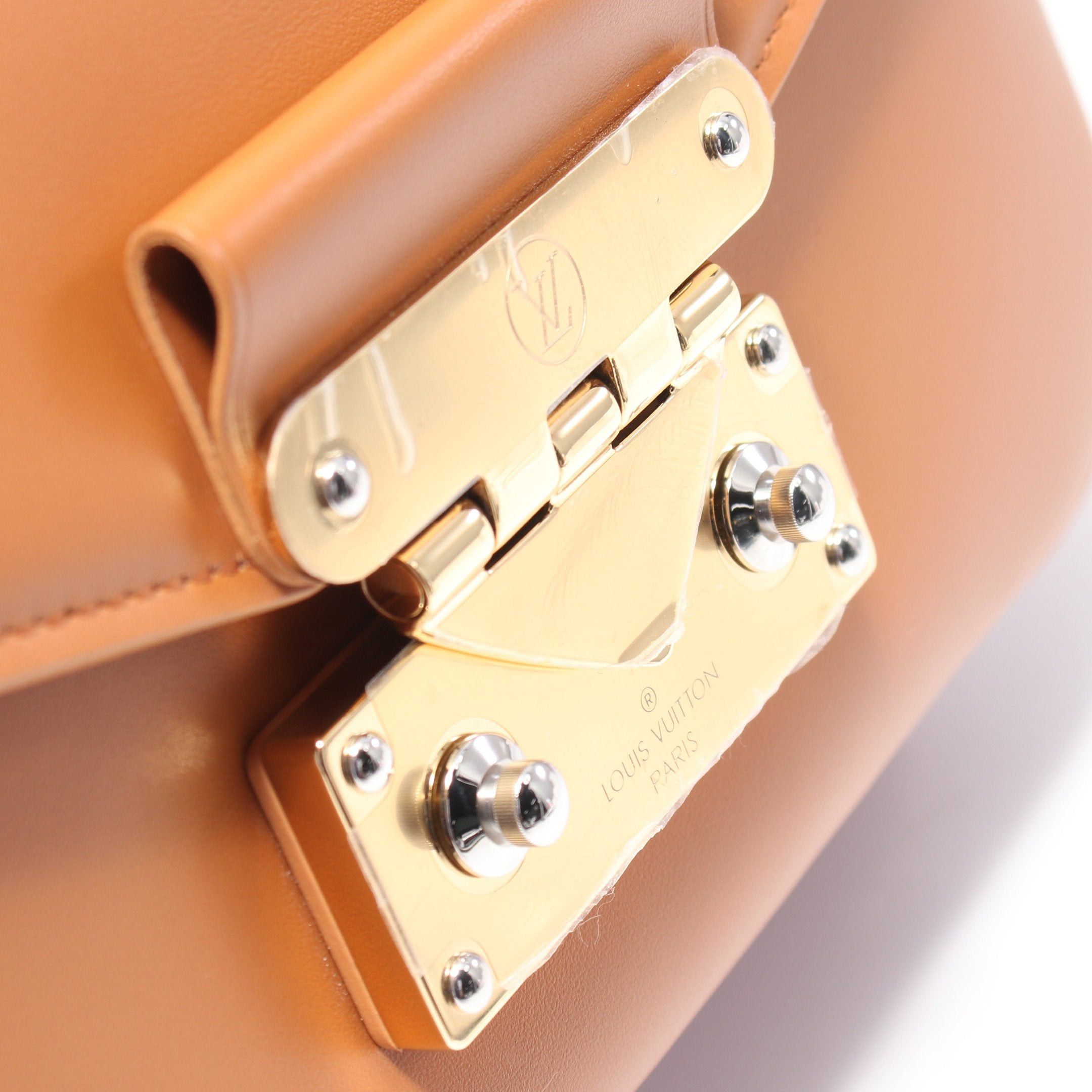 Louis Vuitton Louis Vuitton Swing Hazelnuts Handbag Leather Brown Size ONE SIZE - 8 Thumbnail