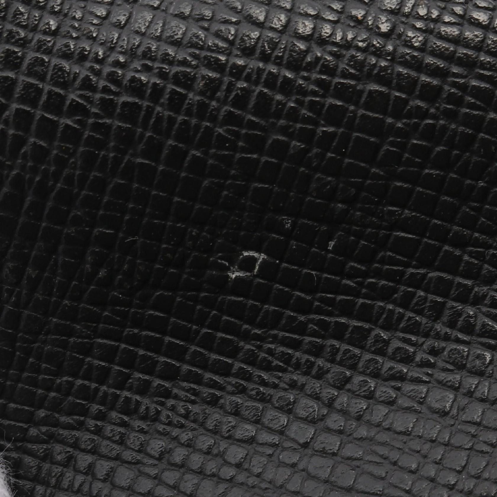 Louis Vuitton Louis Vuitton Discovery Bag Taiga Noir Backpack Rucksack Leather Black Size ONE SIZE - 6 Thumbnail