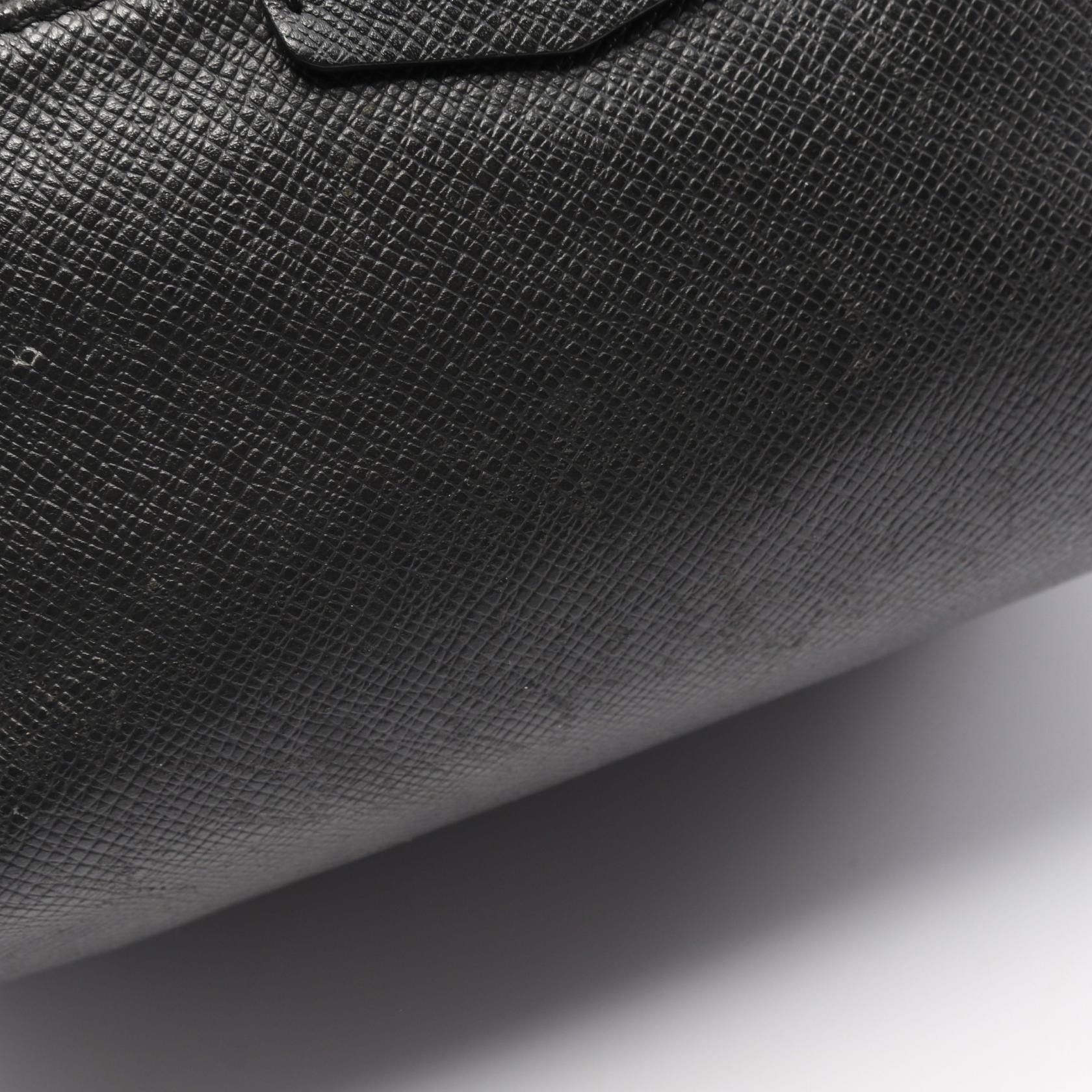 Louis Vuitton Louis Vuitton Discovery Bag Taiga Noir Backpack Rucksack Leather Black Size ONE SIZE - 9 Thumbnail