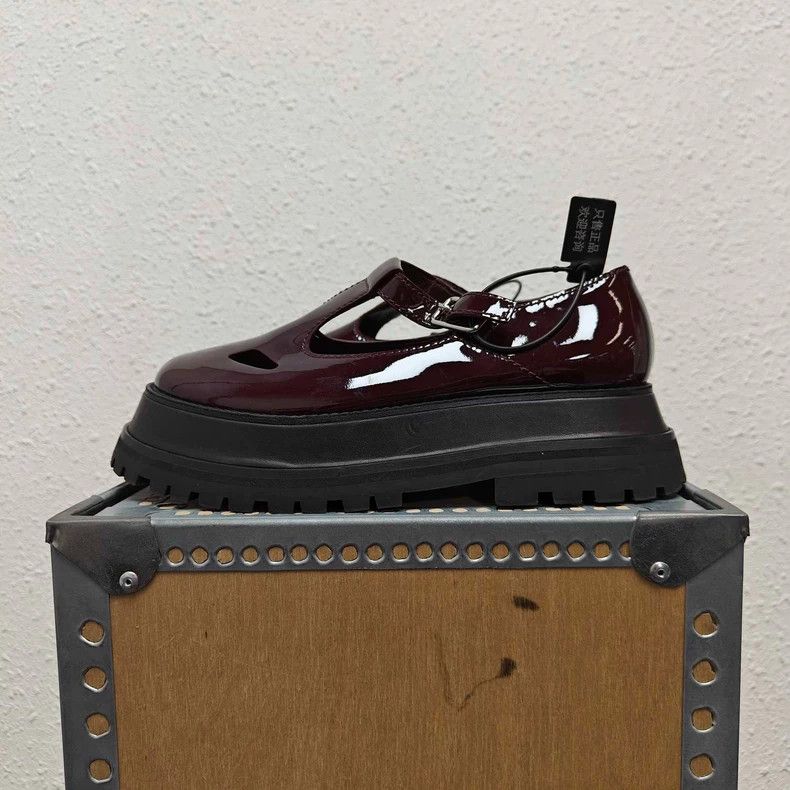 Burberry Burberry Burgundy Patent Princess Style Shoes Size US 8 / IT 38 - 2 Thumbnail