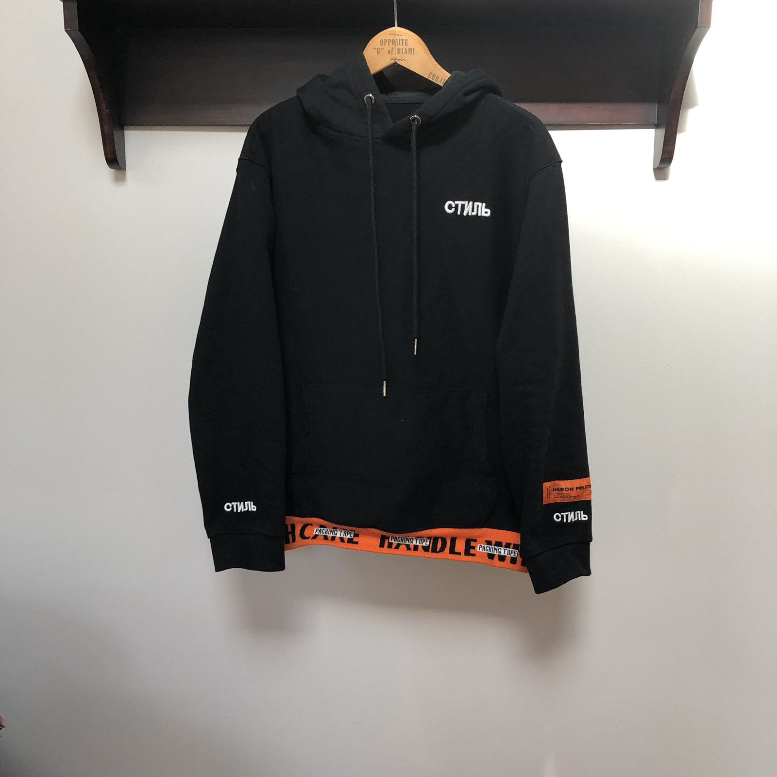 Heron preston handle outlet with care hoodie