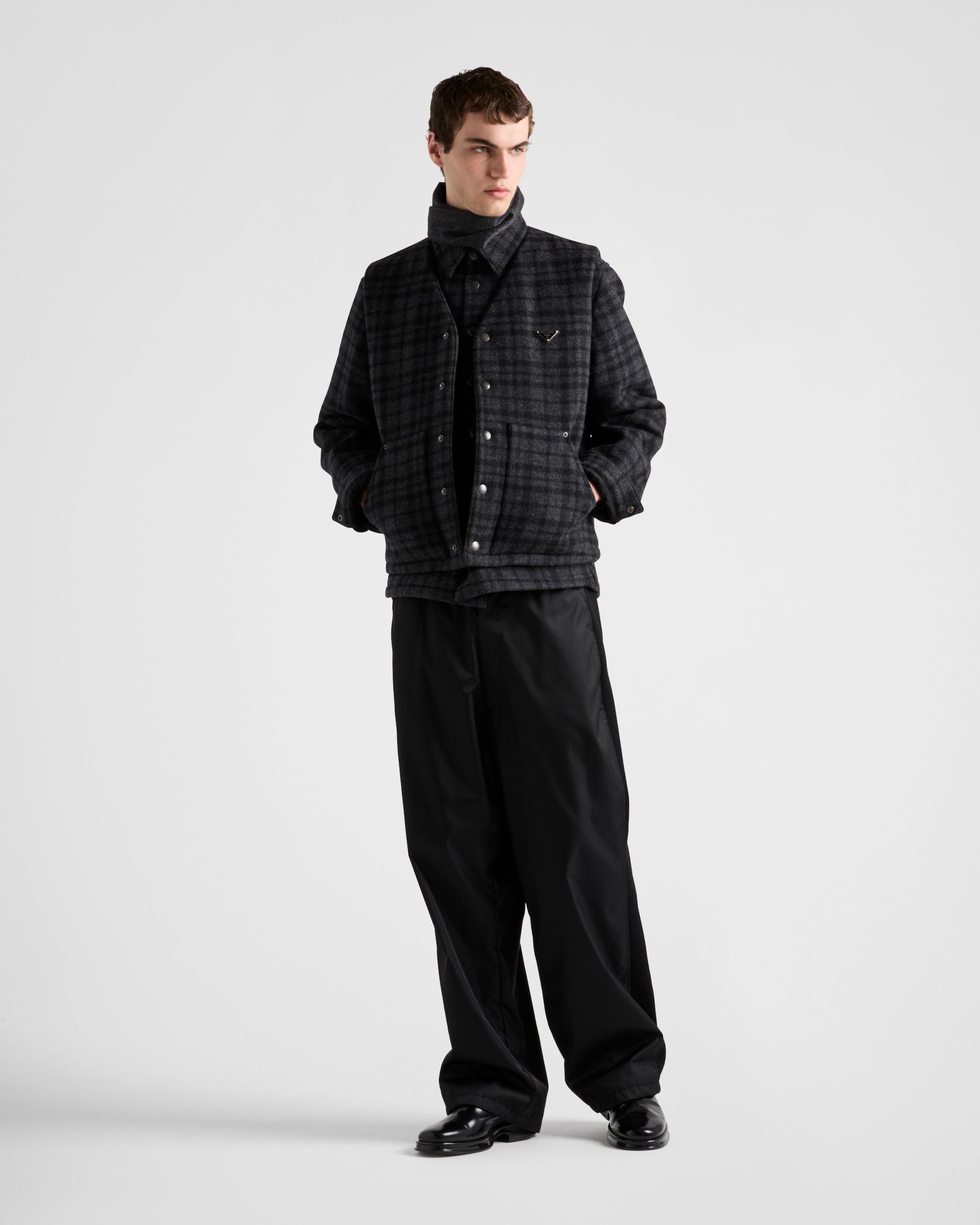 Prada Virgin Wool Checked Shirt Jacket with logo Size US XL / EU 56 / 4 - 2 Thumbnail