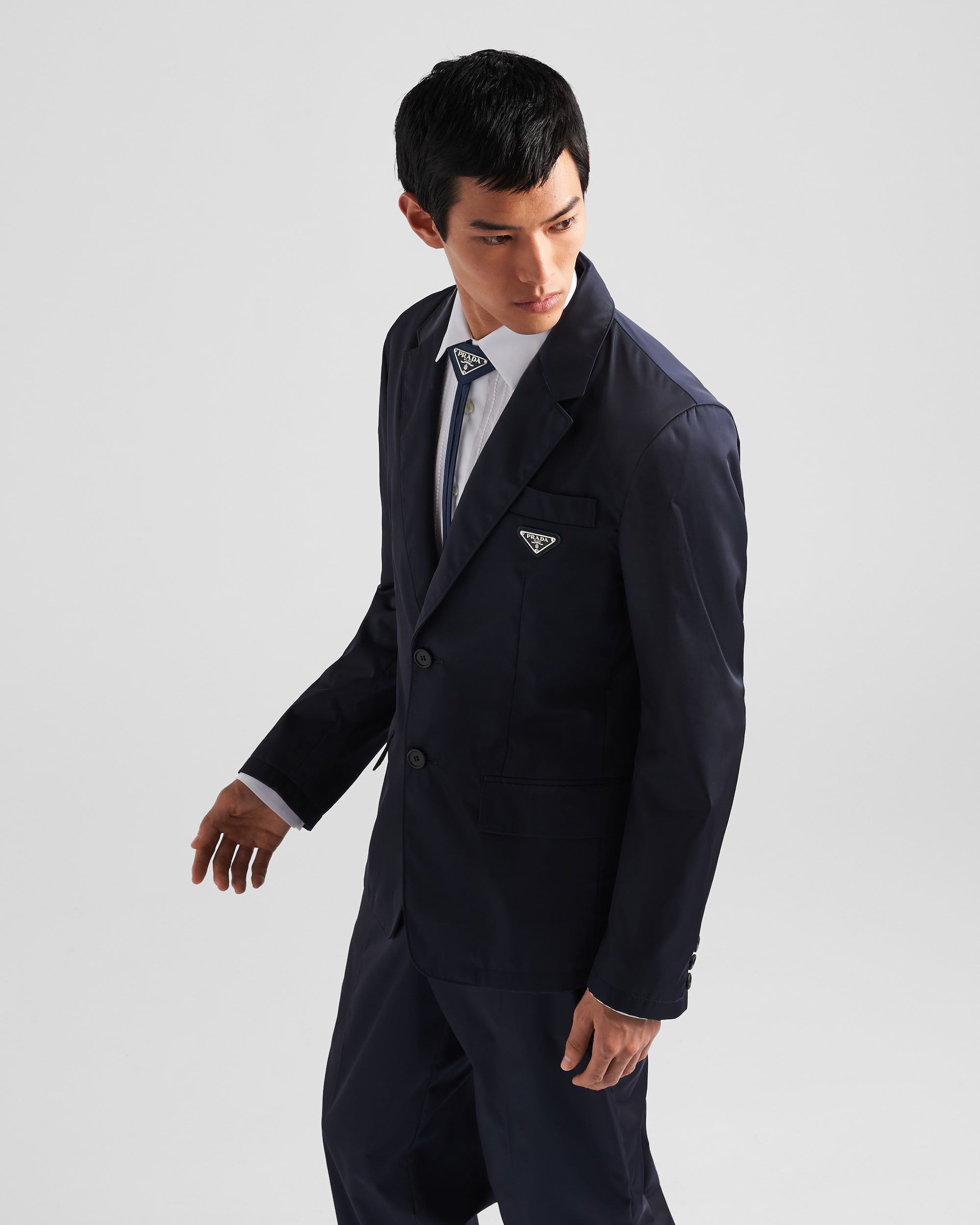 Prada Re-Nylon single-breasted jacket blazer in navy Size US XS / EU 42 / 0 - 3 Thumbnail