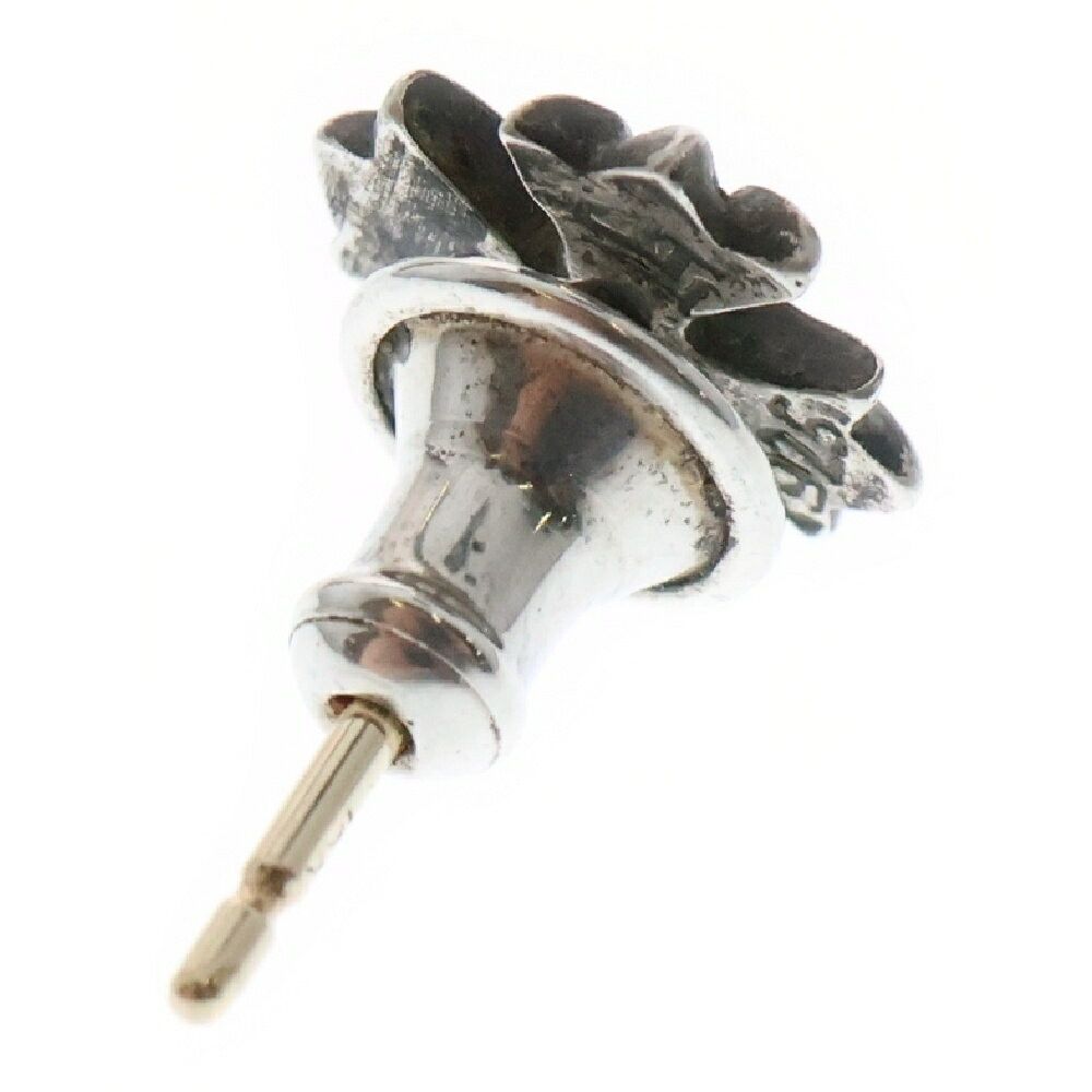 Chanel Camellia earring