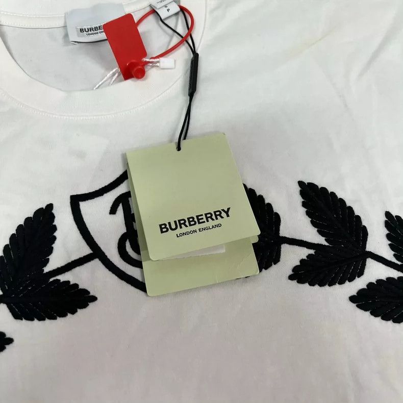 Burberry Burberry Oak Leaf Logo Short Sleeve T-Shirt Size US S / EU 44-46 / 1 - 7 Thumbnail