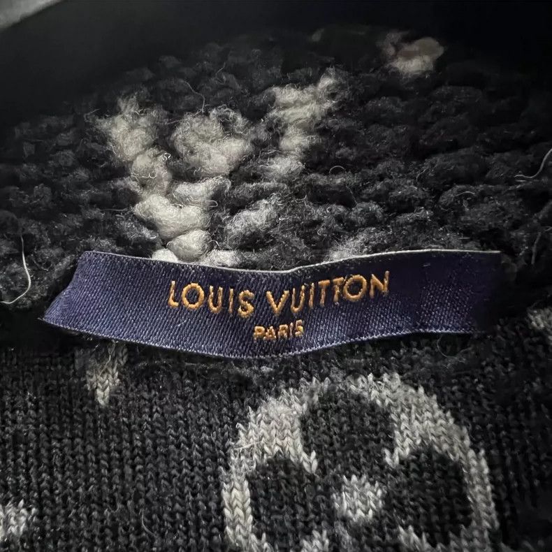 Louis Vuitton Louis Vuitton Teddy Coat in Black Print Size US S / EU 44-46 / 1 - 5 Thumbnail