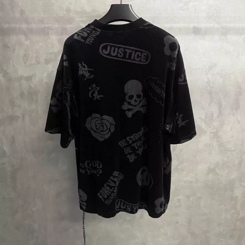 Japanese Brand Black Velvet Skull Logo Short Sleeve T-Shirt Size US M / EU 48-50 / 2 - 3 Thumbnail