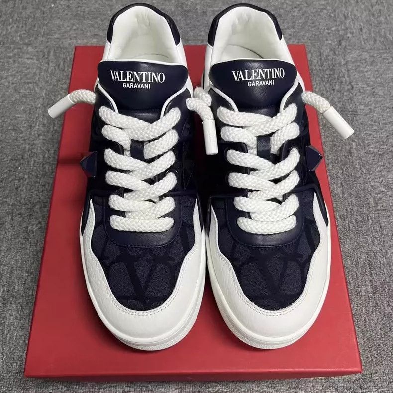 Valentino Valentino Low-Top Leather Sneakers in Dark Blue Size US 9 / EU 42 - 2 Thumbnail
