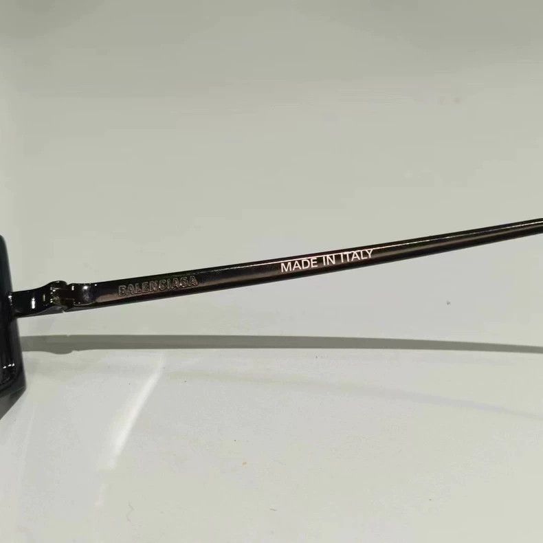 Balenciaga Balenciaga BB Logo Sunglasses in Black Size ONE SIZE - 5 Thumbnail