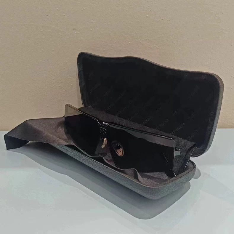 Balenciaga Balenciaga BB Logo Sunglasses in Black Size ONE SIZE - 2 Thumbnail