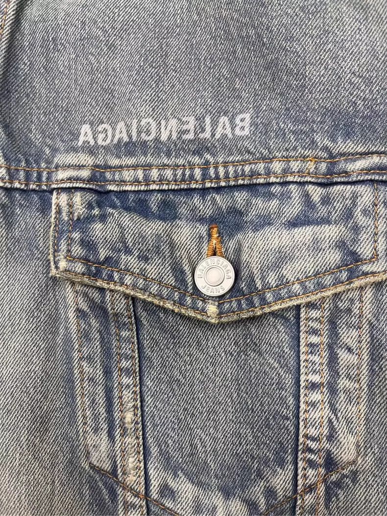 Balenciaga Balenciaga Long Sleeve Denim Jacket for Men Size US M / EU 48-50 / 2 - 3 Thumbnail