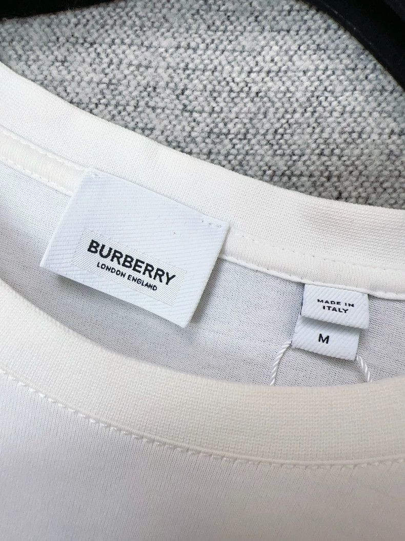Burberry Burberry White Deer Pattern Short Sleeve T-shirt Size US M / EU 48-50 / 2 - 4 Thumbnail