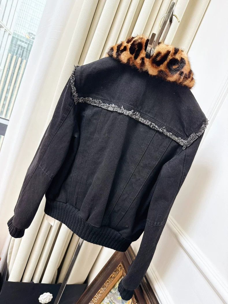 Louis Vuitton LV Leopard Print Denim Jacket with Fur Collar Size US M / EU 48-50 / 2 - 2 Thumbnail