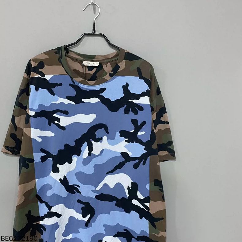 Valentino Camo Print Short Sleeve Tee by Valentino Size US XXL / EU 58 / 5 - 2 Thumbnail