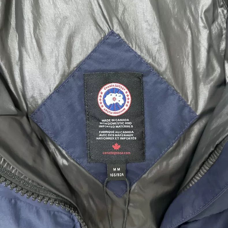 Canada Goose Canada Goose Hooded Down Jacket for Men Size US M / EU 48-50 / 2 - 4 Thumbnail