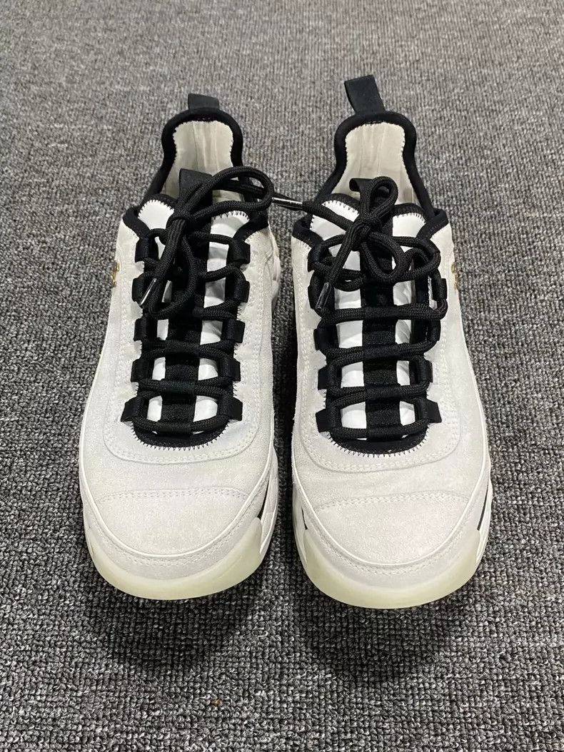 Chanel White Classic Logo Sports Sneakers Chanel Size US 8.5 / EU 41-42 - 2 Thumbnail