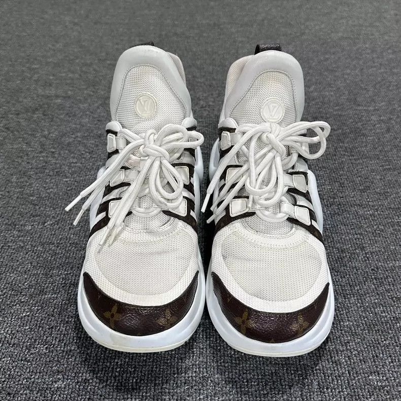 Louis Vuitton Louis Vuitton Dad Sneakers in White and Brown Size US 10 / EU 43 - 2 Thumbnail