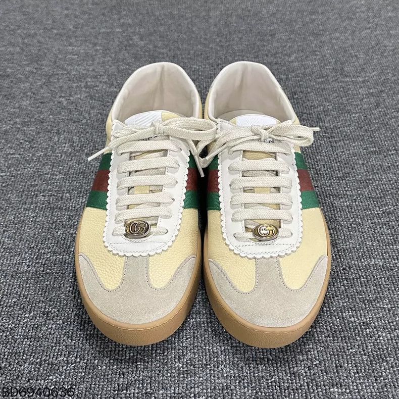 Gucci Classic Gucci Low Top Sneakers Size US 9 / EU 42 - 2 Thumbnail