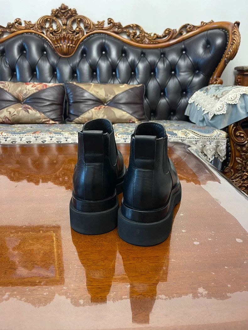 Bottega Veneta Bottega Veneta Men's Classic Black Chelsea Boots Size US 9 / EU 42 - 4 Thumbnail
