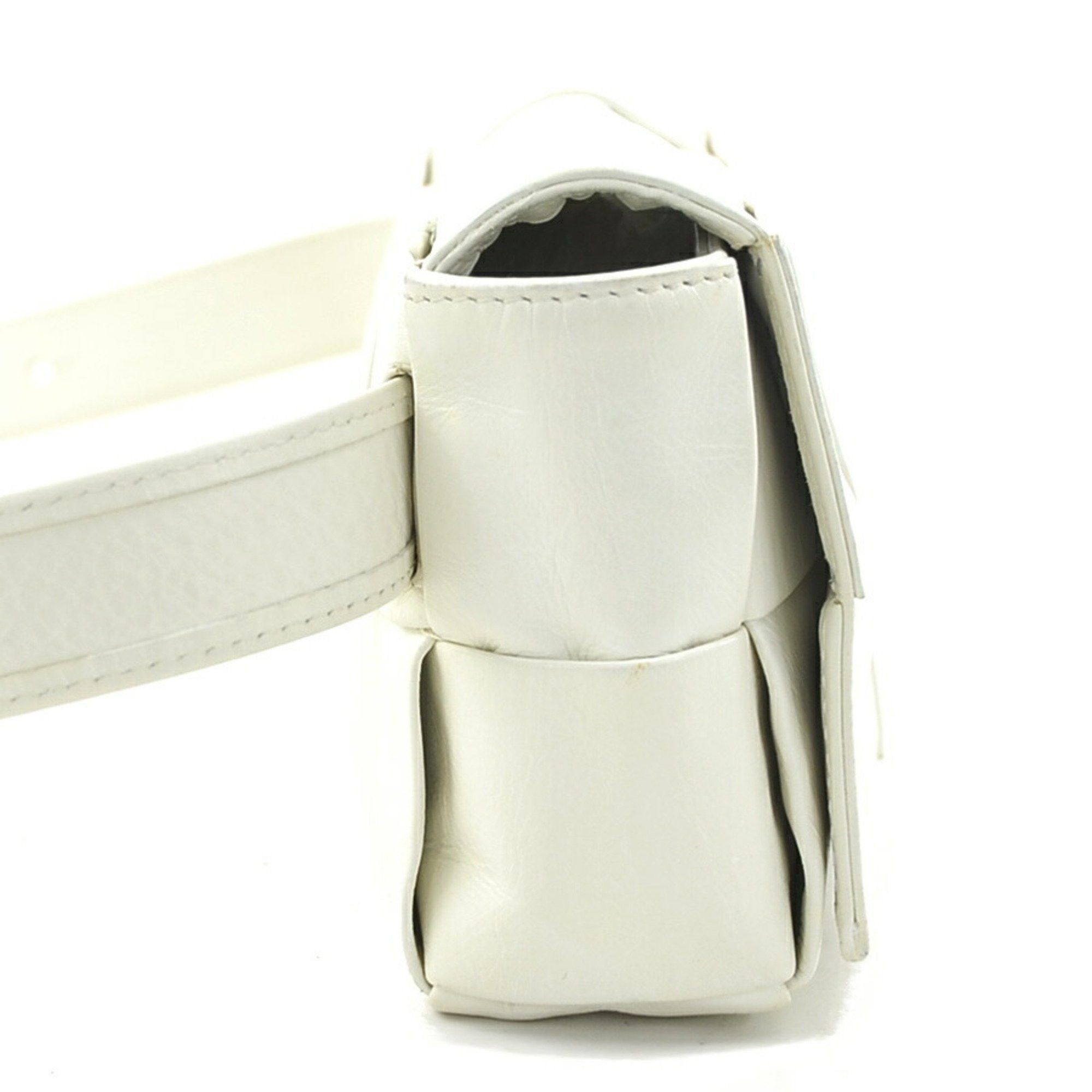 Bottega Veneta Bottega Veneta Waist Bag Body Cassette Leather White Men's Women's h31147g Size ONE SIZE - 2 Thumbnail