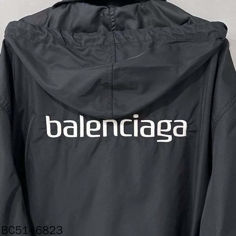 Balenciaga Balenciaga Logo Hooded Outerwear Jacket Size US S / EU 44-46 / 1 - 4 Thumbnail