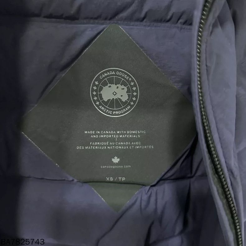 Canada Goose Canada Goose HyBridge Puffer Jacket Size US XS / EU 42 / 0 - 5 Thumbnail