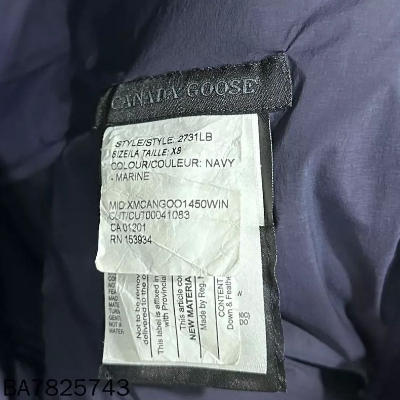 Canada Goose Canada Goose HyBridge Puffer Jacket Size US XS / EU 42 / 0 - 6 Thumbnail
