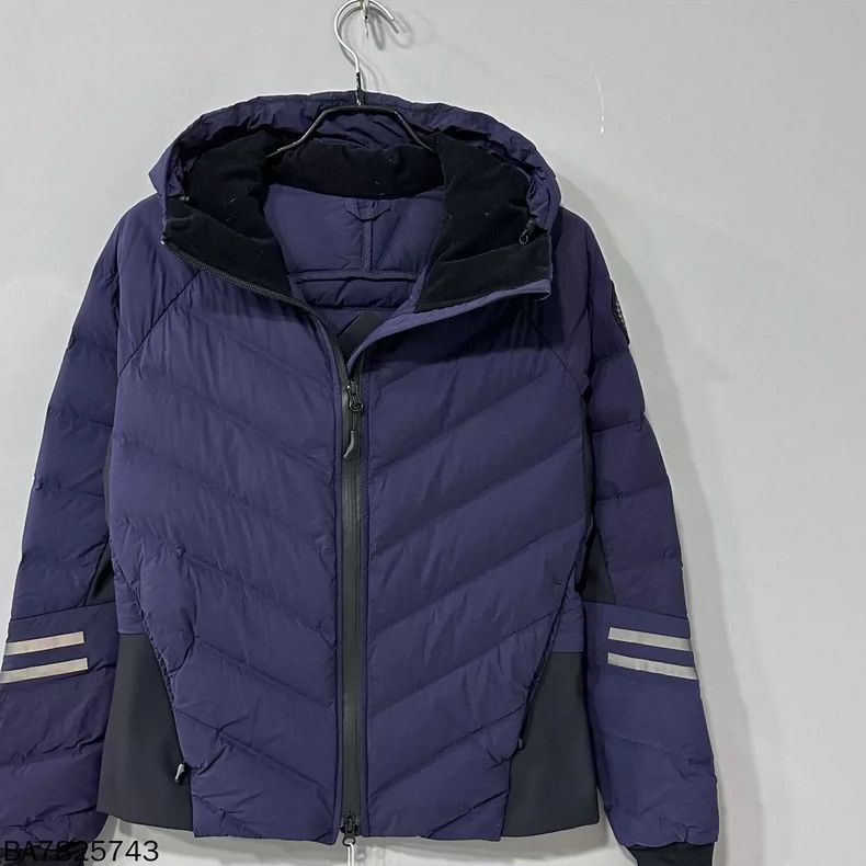Canada Goose Canada Goose HyBridge Puffer Jacket Size US XS / EU 42 / 0 - 2 Thumbnail