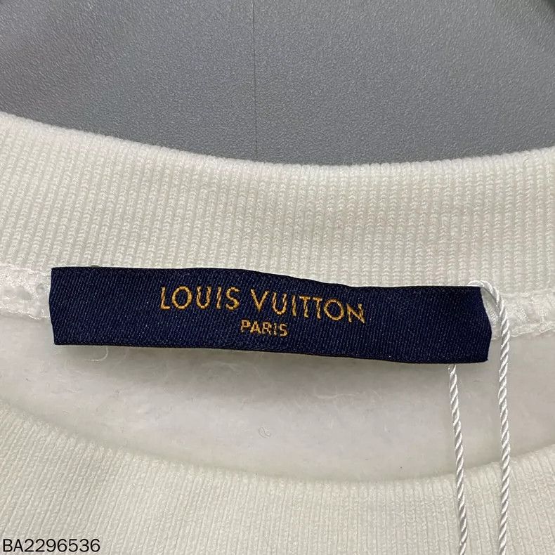 Louis Vuitton Louis Vuitton Mountain Logo Sweatshirt Size US XS / EU 42 / 0 - 6 Thumbnail