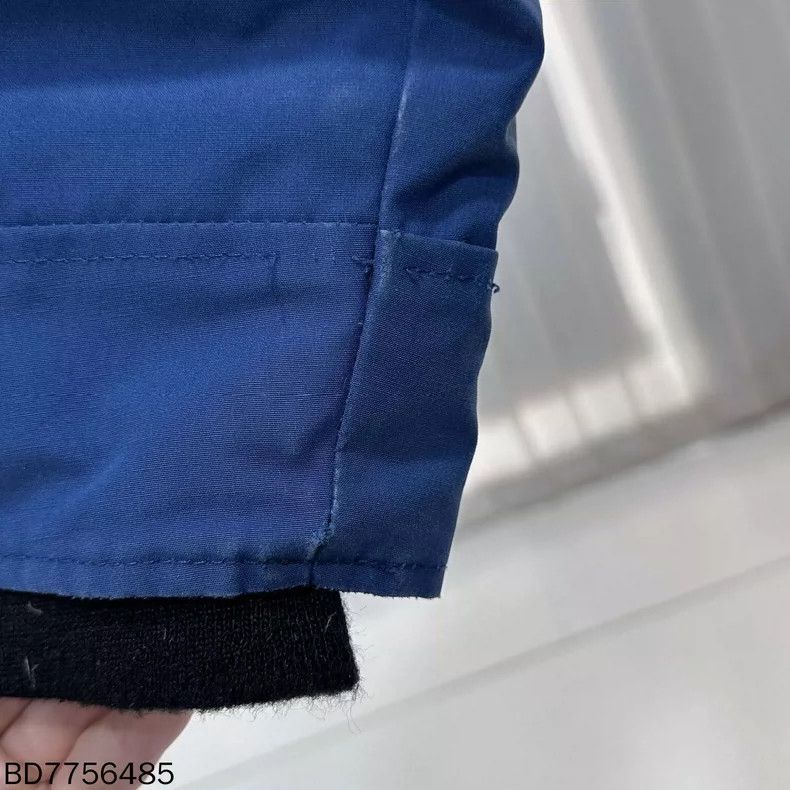 Canada Goose Canada Goose Parka with Removable Fur Collar Size US M / EU 48-50 / 2 - 6 Thumbnail