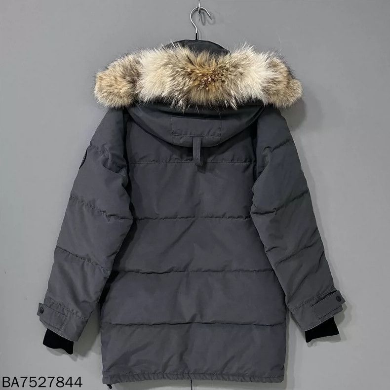 Canada Goose Canada Goose Down Jacket with Fur Hood Size US M / EU 48-50 / 2 - 3 Thumbnail