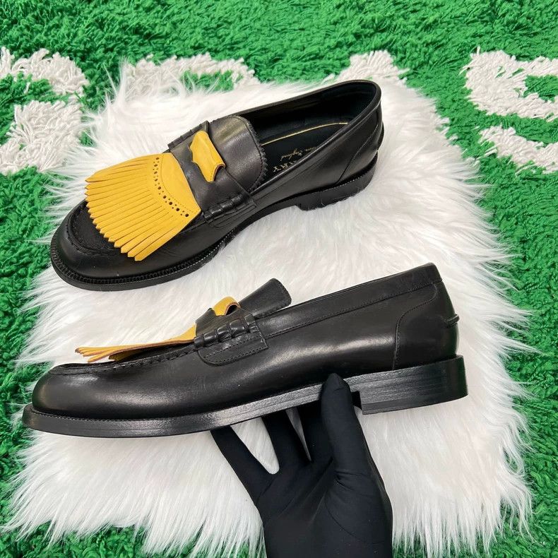 Burberry Burberry Fringed Loafers in Black and Yellow-yf Size US 10 / EU 43 - 2 Thumbnail