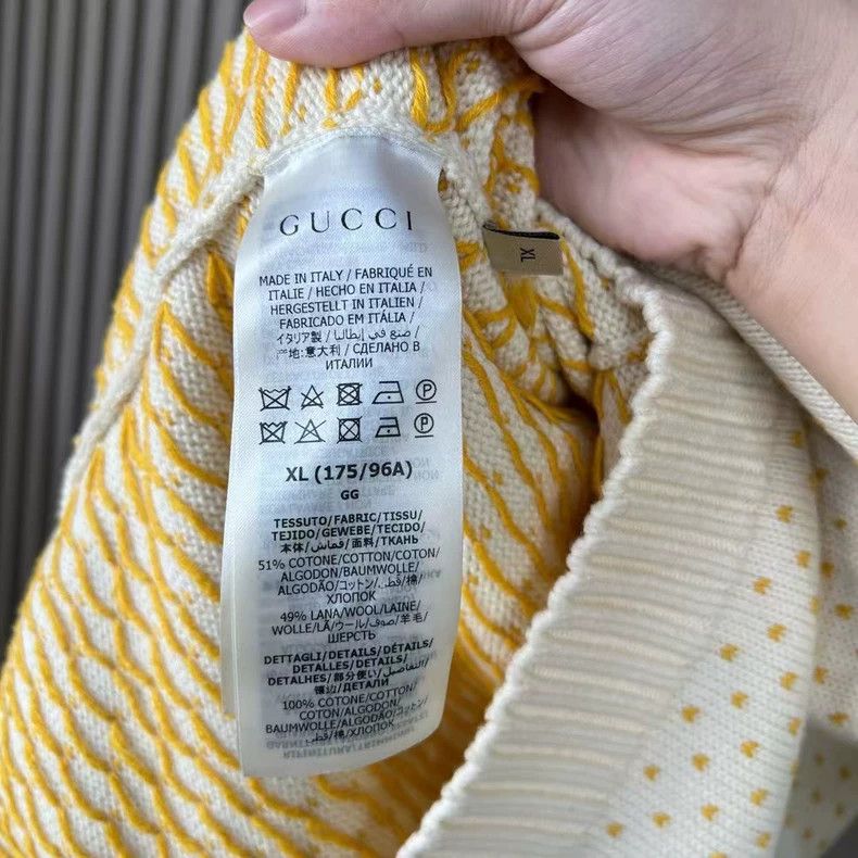 Gucci Gucci Apple Heart Sweater Size XL-yf Size US XL / EU 56 / 4 - 6 Thumbnail
