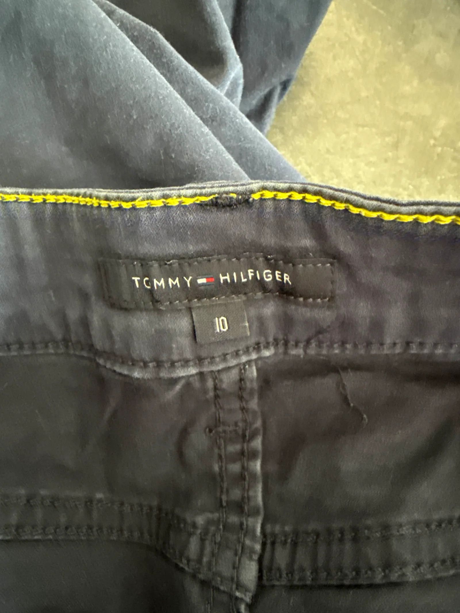 Tommy Hilfiger Tommy Hilfiger Skirt Size 27" / US 4 / IT 40 - 2 Thumbnail