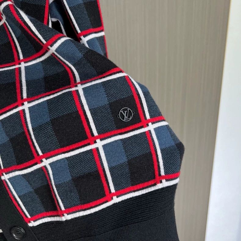 Louis Vuitton Louis Vuitton Logo Wool Cardigan in Plaid-yf Size US XS / EU 42 / 0 - 6 Thumbnail