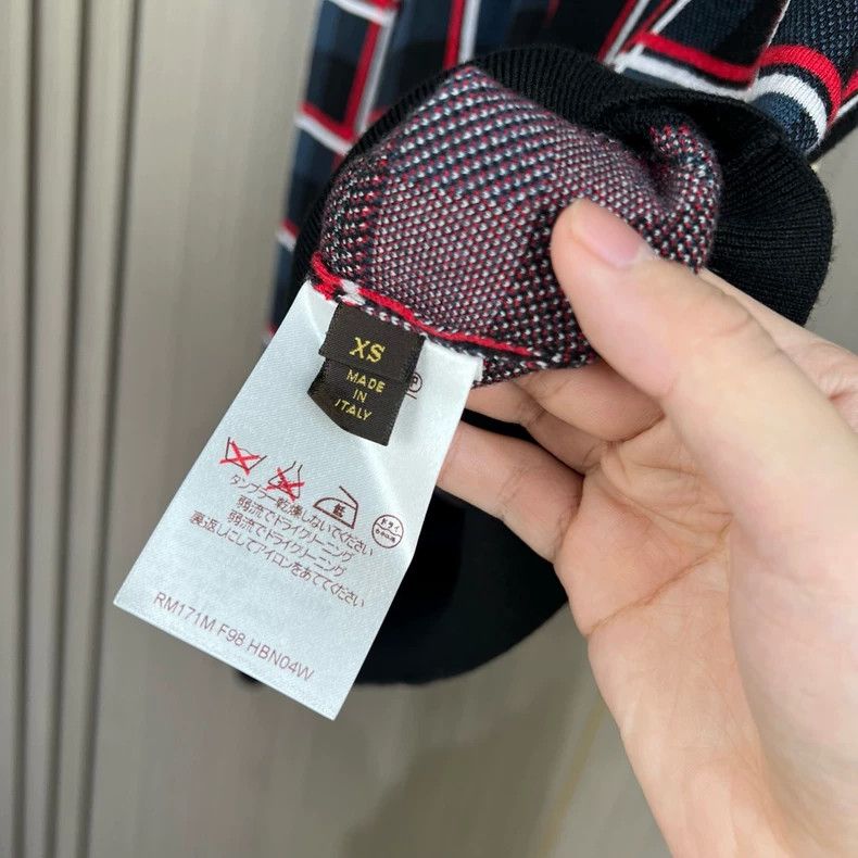 Louis Vuitton Louis Vuitton Logo Wool Cardigan in Plaid-yf Size US XS / EU 42 / 0 - 4 Thumbnail