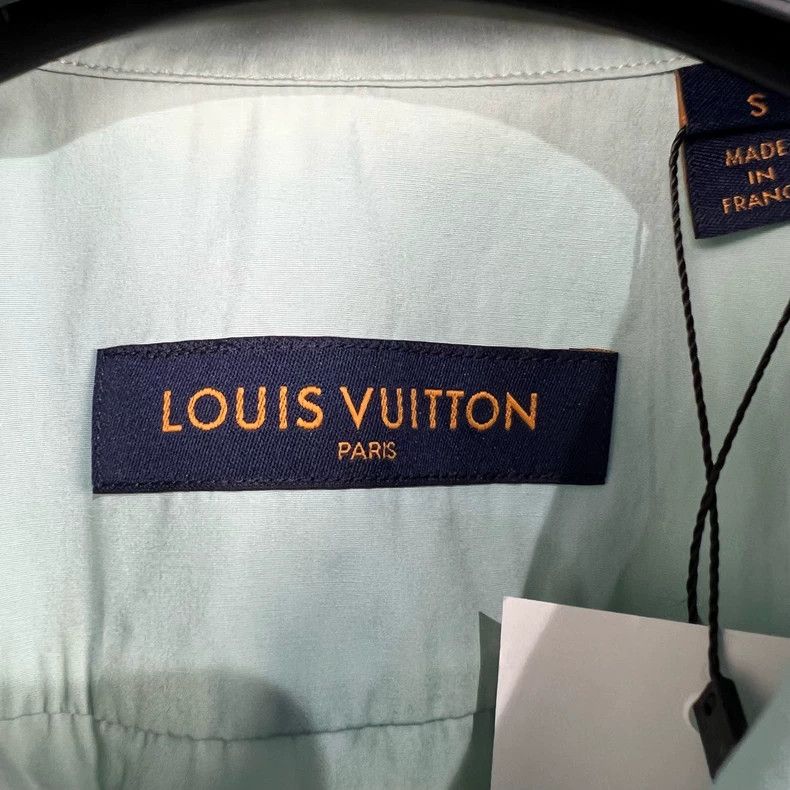Louis Vuitton Louis Vuitton Mint Green Short Sleeve Shirt-yf Size US S / EU 44-46 / 1 - 5 Thumbnail