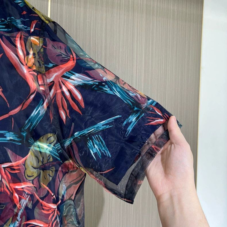 Louis Vuitton Louis Vuitton Floral Sheer Shirt Size S-yf Size US S / EU 44-46 / 1 - 4 Thumbnail