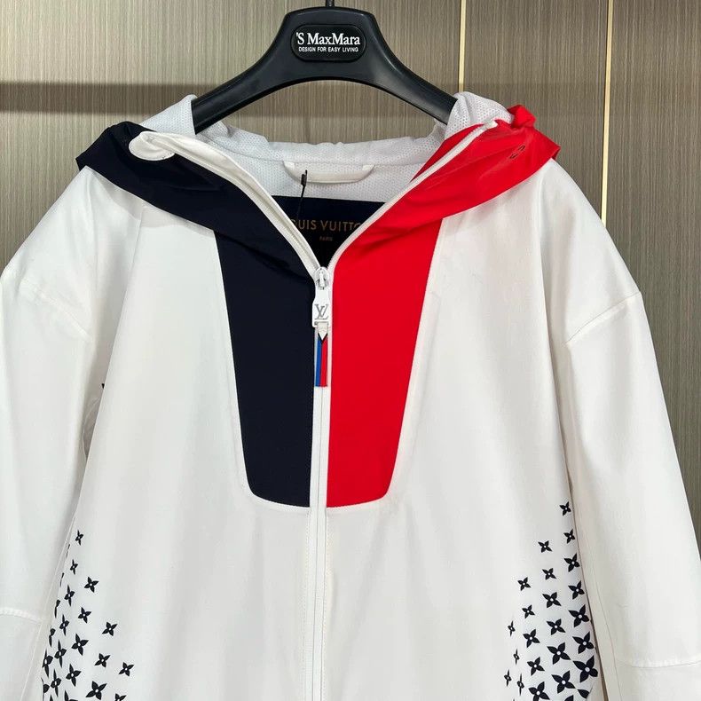 Louis Vuitton Louis Vuitton Americas Cup Jacket-yf Size US L / EU 52-54 / 3 - 4 Thumbnail