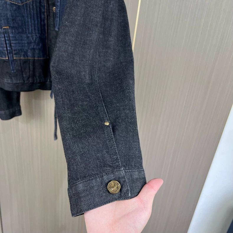 Louis Vuitton Louis Vuitton Embossed Logo Denim Jacket-yf Size US XXL / EU 58 / 5 - 5 Thumbnail
